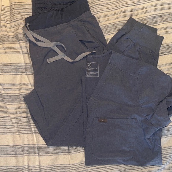 Figs Scrub Set - Picture 2 of 4